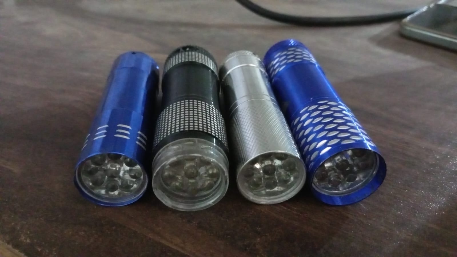 Portable Mini Torch – 9 LED Pocket Flashlight, 3 Battery Operated (Battery Not Included, Mix Color) Portable Mini Torch – 9 LED Pocket Flashlight, 3 Battery Operated (Battery Not Included, Mix Color)
